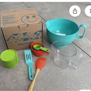 Pampered Chef Kid’s Baking Set NEW